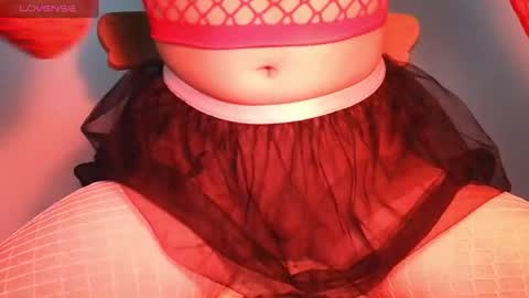 Snapshot of littlwill chatting on June 2026 04:42:01 PM Little Willa online show from June 2026 04:42:01 PM