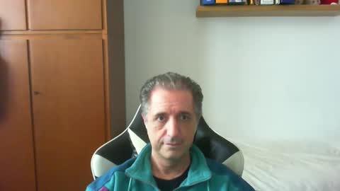 liuk53 online show from April 2026 01:59:02 PM