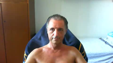 liuk53 online show from May 2026 01:41:01 PM