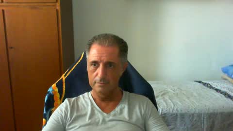 liuk53 online show from June 2026 12:04:01 PM