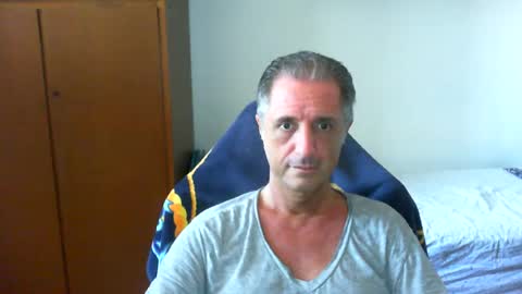 liuk53 online show from July 2026 01:06:02 PM