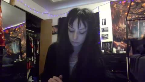 Snapshot of livmirage chatting on December 2024 06:50:02 PM Liv Mirage online show from December 2024 06:50:02 PM