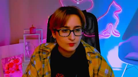 LixeLuna online show from April 2026 06:24:01 AM