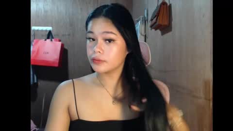 LIYAH online show from October 2025 07:43:01 PM