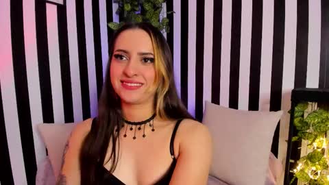 Liz  online show from October 2025 01:38:01 AM