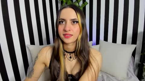 Liz  online show from December 2025 02:08:02 AM