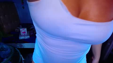 Liz Tyler online show from June 2026 10:48:02 PM