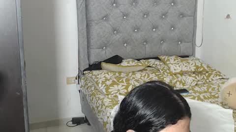 Snapshot of liza_thurner chatting on October 2025 01:38:01 AM Liza Thurner online show from October 2025 01:38:01 AM