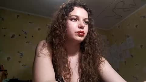 Molly online show from April 2026 05:18:01 PM