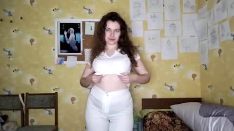 Molly online show from June 2026 03:47:01 PM