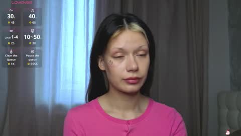 Snapshot of lizbethcoll chatting on November 2025 08:03:01 AM Sunnheart online show from November 2025 08:03:01 AM