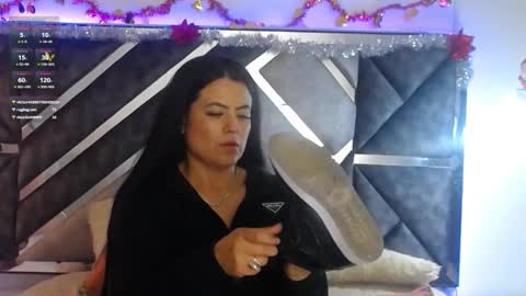 Snapshot of lizha_milf chatting on December 2024 01:07:01 AM Lizha online show from December 2024 01:07:01 AM