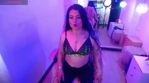 Snapshot of lizha_milf chatting on February 2025 01:32:01 PM Lizha online show from February 2025 01:32:01 PM