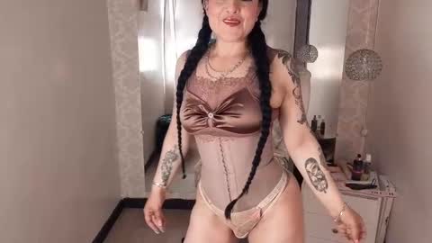 Snapshot of lizha_milf chatting on September 2025 05:45:01 PM Lizha online show from September 2025 05:45:01 PM