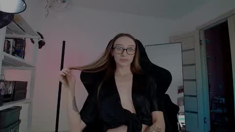 Liza online show from September 2025 06:02:01 PM