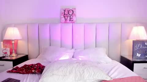 lizy portman  online show from September 2025 08:22:01 PM
