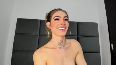 lizz_luna online show from November 2025 05:58:02 PM