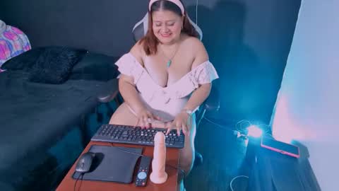 lizz_milf online show from September 2025 02:17:01 PM