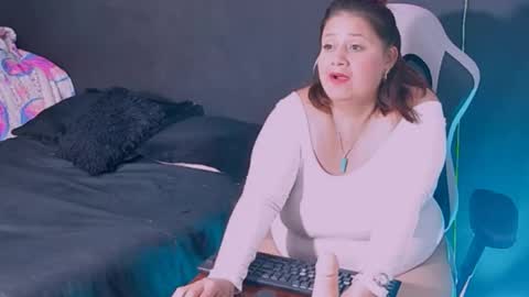 lizz_milf online show from September 2025 04:02:02 AM