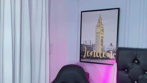 Lizz  online show from December 2024 11:39:01 AM