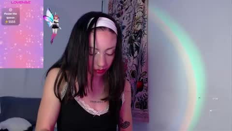 Lizza Scott online show from November 2025 10:30:02 PM