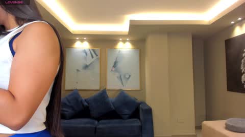 Lizzi  online show from January 2025 01:14:01 PM