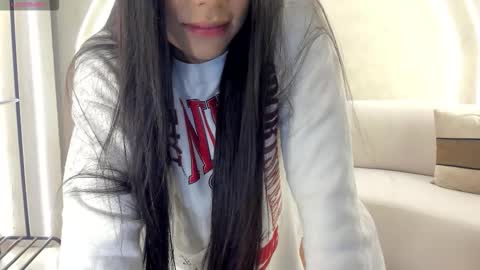 Lizzi  online show from September 2025 07:35:01 PM