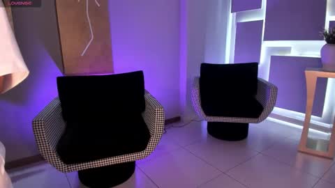 Lizzi  online show from October 2025 08:07:02 PM