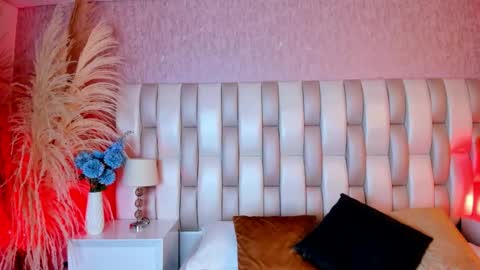 LIZZI online show from October 2025 01:18:02 PM