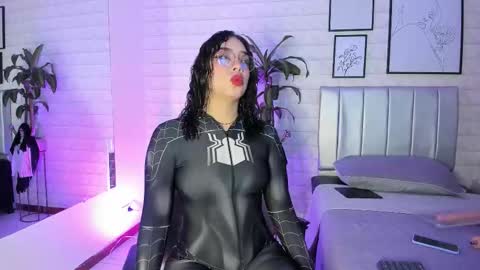  Lizzie  online show from October 2025 12:02:02 PM