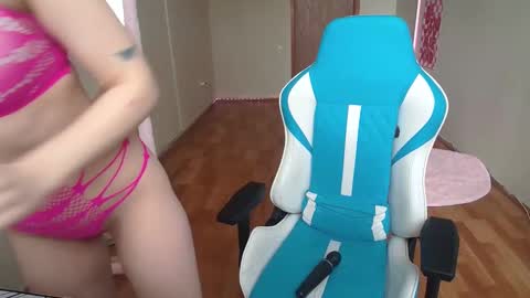 Snapshot of lizzycumm chatting on April 2026 08:42:01 AM lizzycumm online show from April 2026 08:42:01 AM