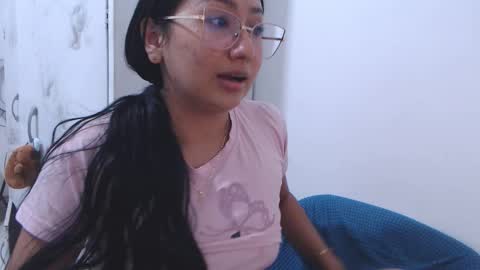 lizzyluxe online show from September 2025 05:00:01 AM