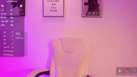 lizzyponcee online show from October 2025 12:33:01 PM