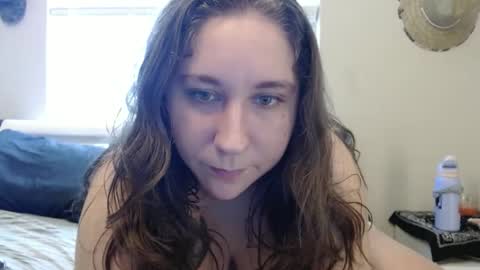 Snapshot of llena_de_lechee chatting on September 2025 03:06:01 PM llena_de_lechee online show from September 2025 03:06:01 PM