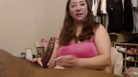 Snapshot of llena_de_lechee chatting on February 2026 04:55:02 AM llena_de_lechee online show from February 2026 04:55:02 AM