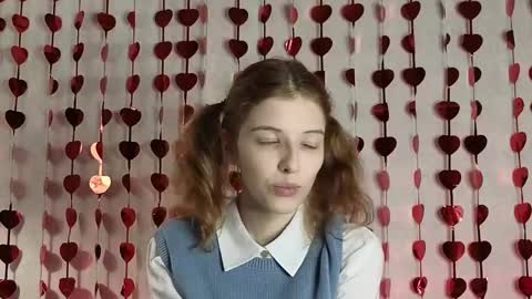 Lesly online show from February 2025 03:24:02 PM