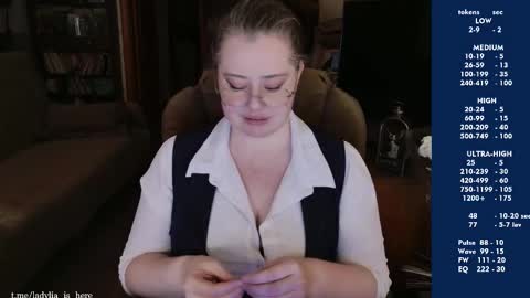 Lia online show from March 2026 06:04:02 PM