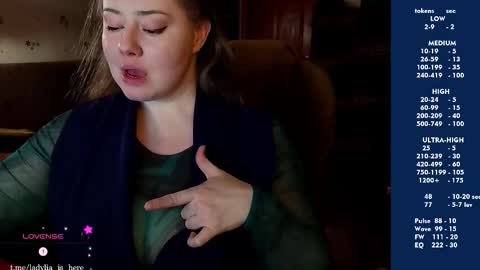 Lia online show from March 2026 03:49:02 PM