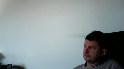Snapshot of lllukasssxxx chatting on April 2026 08:18:02 AM lllukasssxxx online show from April 2026 08:18:02 AM