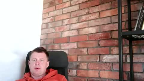 Snapshot of lllukasssxxx chatting on May 2026 11:15:01 AM lllukasssxxx online show from May 2026 11:15:01 AM