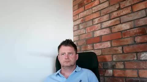 Snapshot of lllukasssxxx chatting on May 2026 01:15:02 PM lllukasssxxx online show from May 2026 01:15:02 PM