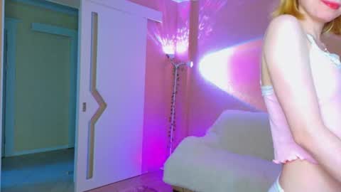 llovelymia online show from June 2026 02:46:02 AM