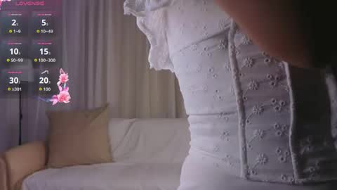 Luna online show from April 2026 03:17:02 PM