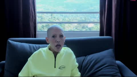 Lynx Mist online show from April 2026 10:12:02 PM