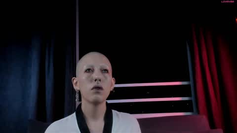 Snapshot of lnxmst chatting on June 2026 12:36:02 AM Lynx Mist online show from June 2026 12:36:02 AM