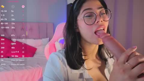 Pamela online show from November 2025 10:13:02 PM