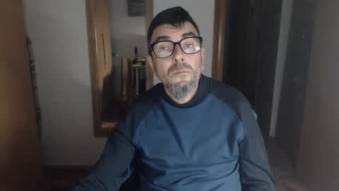 lobosolitario73 online show from October 2025 11:05:02 PM