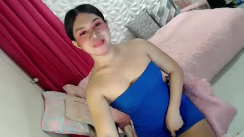 Snapshot of lobotara69 chatting on March 2025 09:35:01 PM Thea online show from March 2025 09:35:01 PM