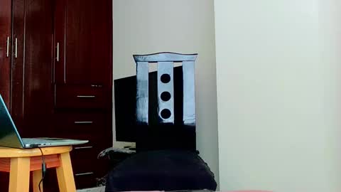 logaan_grey online show from October 2025 06:54:02 PM