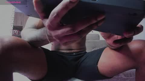 LOGAN DRAKE online show from June 2026 04:33:01 AM